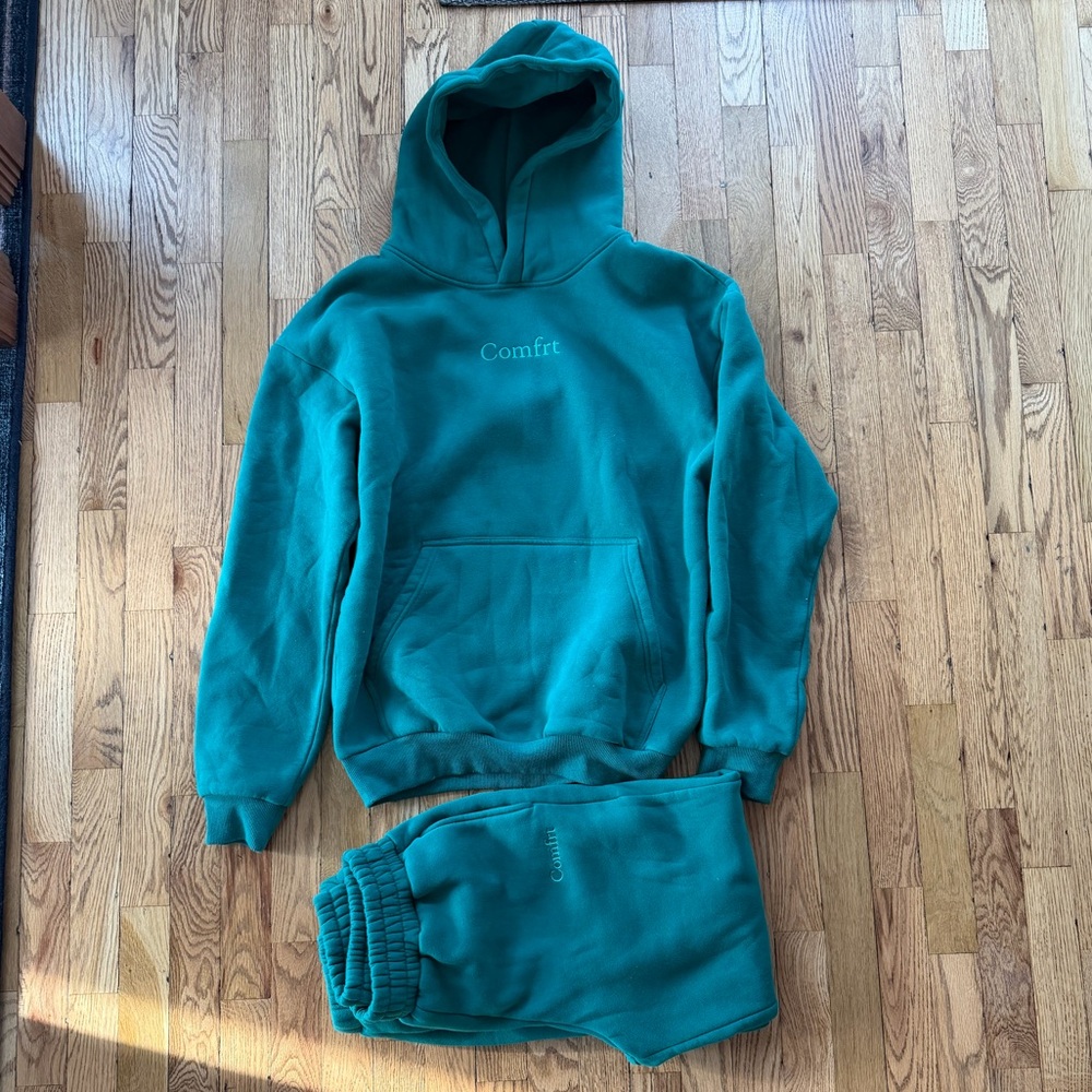 Comfrt Teal Jogger Set (Sweatshirt & Sweatpants) - Picture 2 of 5